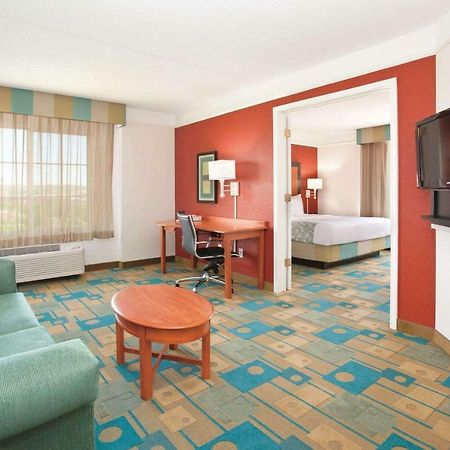 מלון La Quinta By Wyndham Colorado Springs South Airport מראה חיצוני תמונה