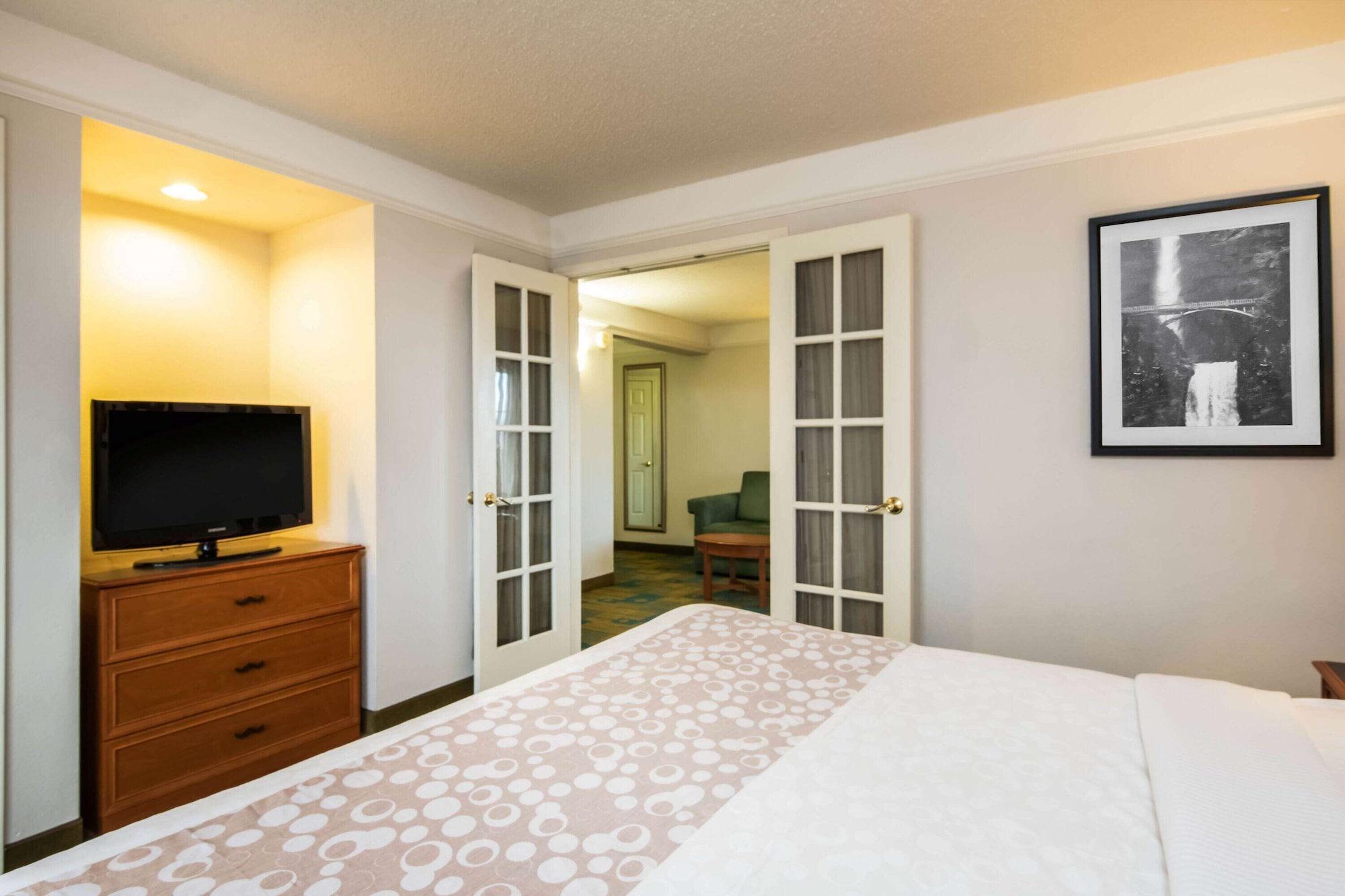 מלון La Quinta By Wyndham Colorado Springs South Airport מראה חיצוני תמונה