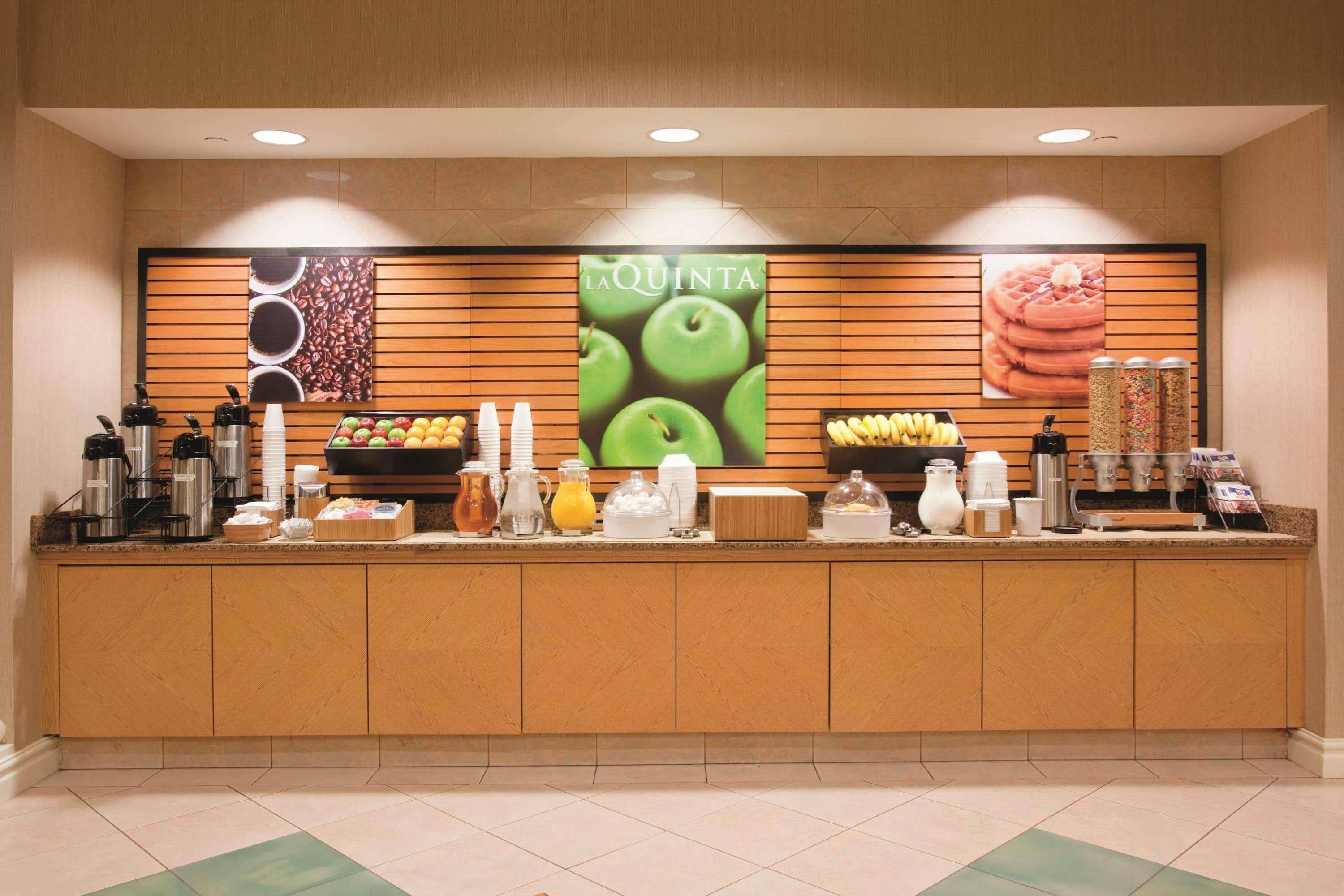 מלון La Quinta By Wyndham Colorado Springs South Airport מראה חיצוני תמונה